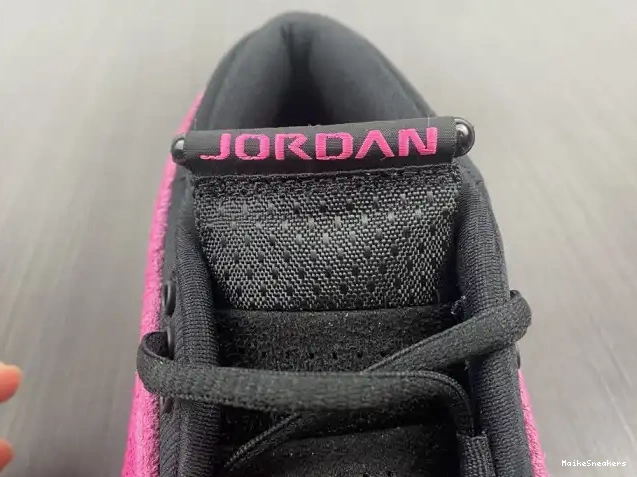 MaikeSneakers Jordan Low Shocking DH4121-600 (W) Pink Retro 14 0502